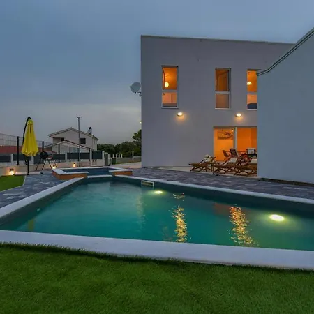 Silente Villa *